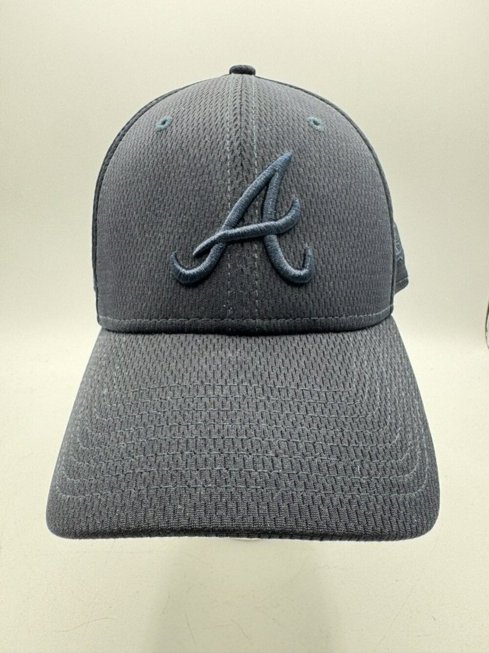 New Era 39Thirty  Atlanta Braves Flex Fit Hat MLB Size L/XL Navy Blue